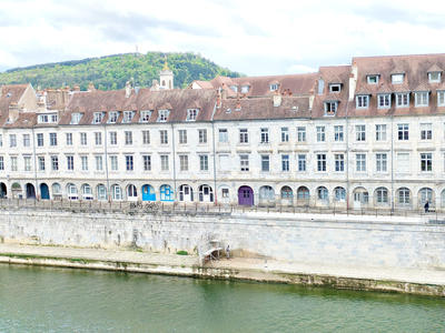 Appartement - 97 m² - 4 pièces