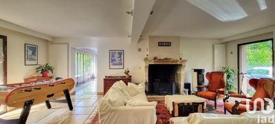 Maison - 260 m² - 8 pièces