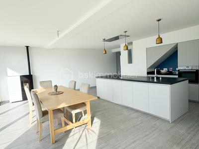 Maison - 140 m² - 5 pièces