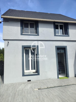 Maison traditionnelle - 120 m² - 6 pièces