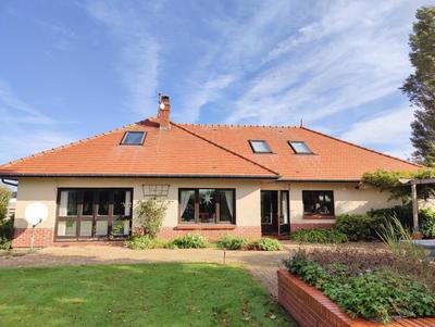 Maison - 207 m² - 7 pièces