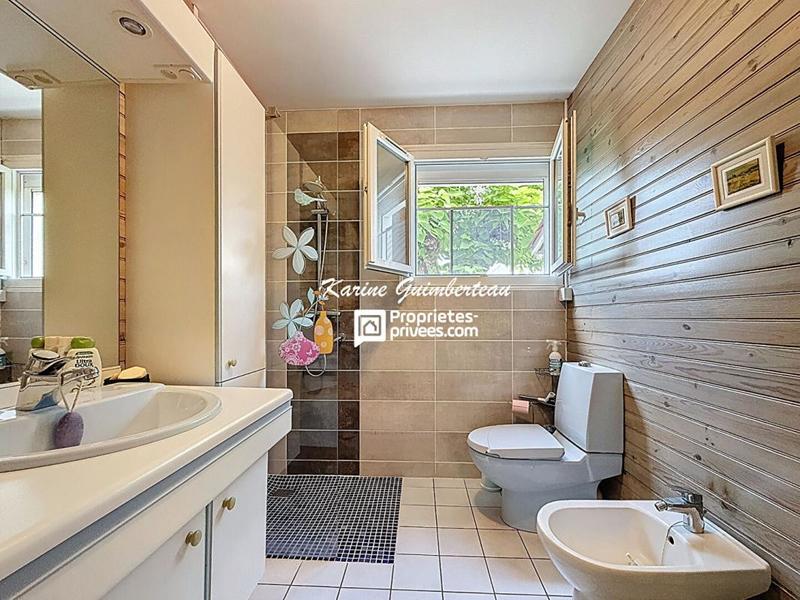 Maison - 88 m² - 6 pièces