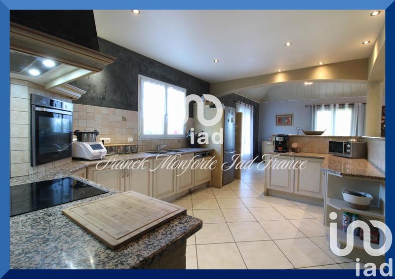 Maison - 195 m² - 7 pièces