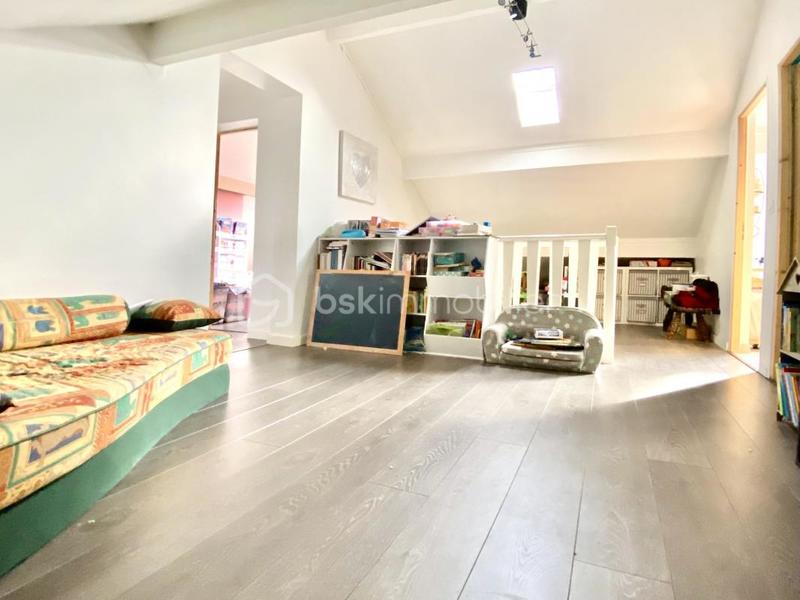 Pavillon - 160 m² - 7 pièces