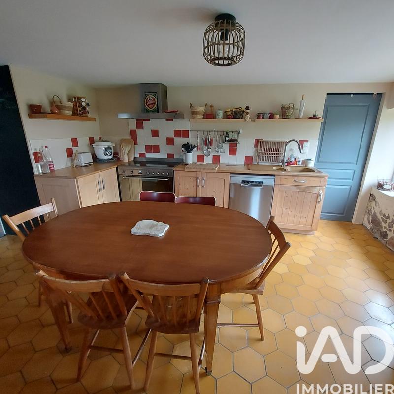 Maison - 236 m² - 10 pièces