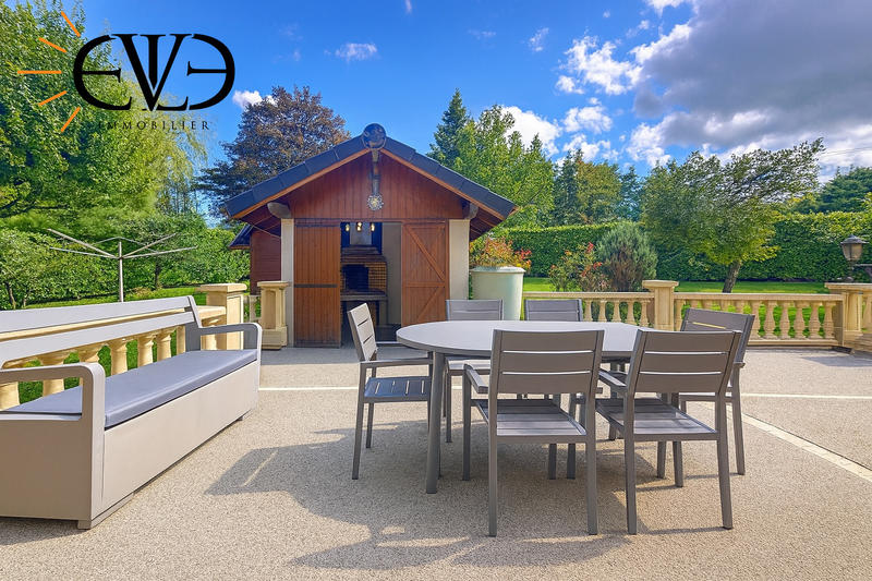 Villa - 234 m² - 7 pièces