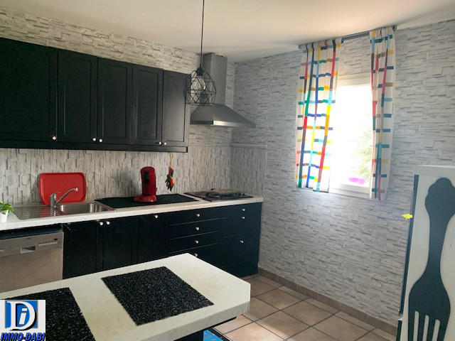 Villa - 90 m² - 5 pièces