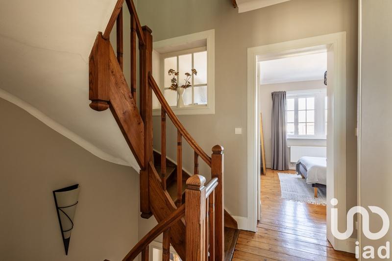 Maison - 260 m² - 9 pièces