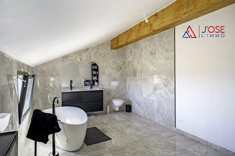 Villa - 157 m² - 4 pièces