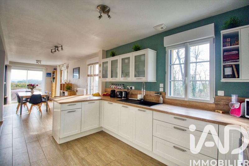 Maison - 128 m² - 7 pièces