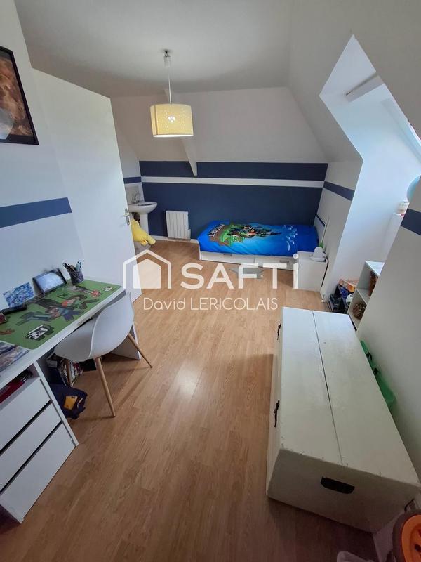 Maison - 190 m² - 8 pièces