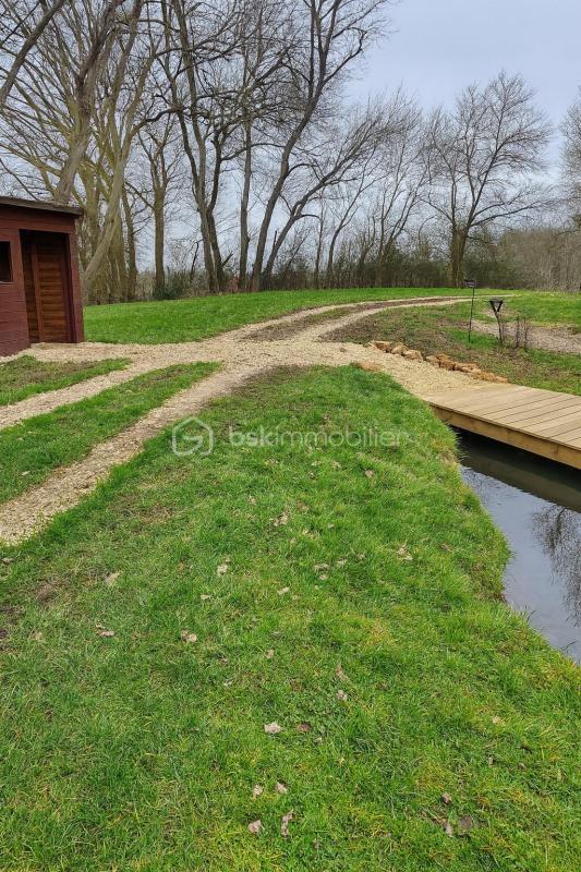 Terrain de loisirs - 10 885 m²