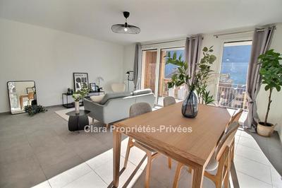 Appartement - 88 m² - 4 pièces
