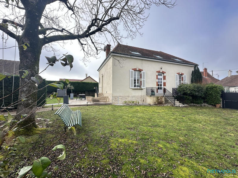 Maison ancienne - 177 m² - 6 pièces