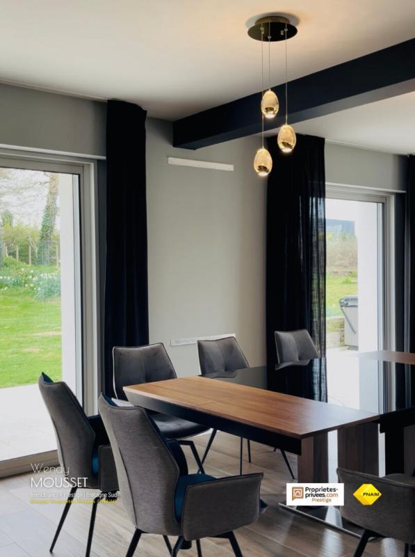 Maison - 285 m² - 8 pièces