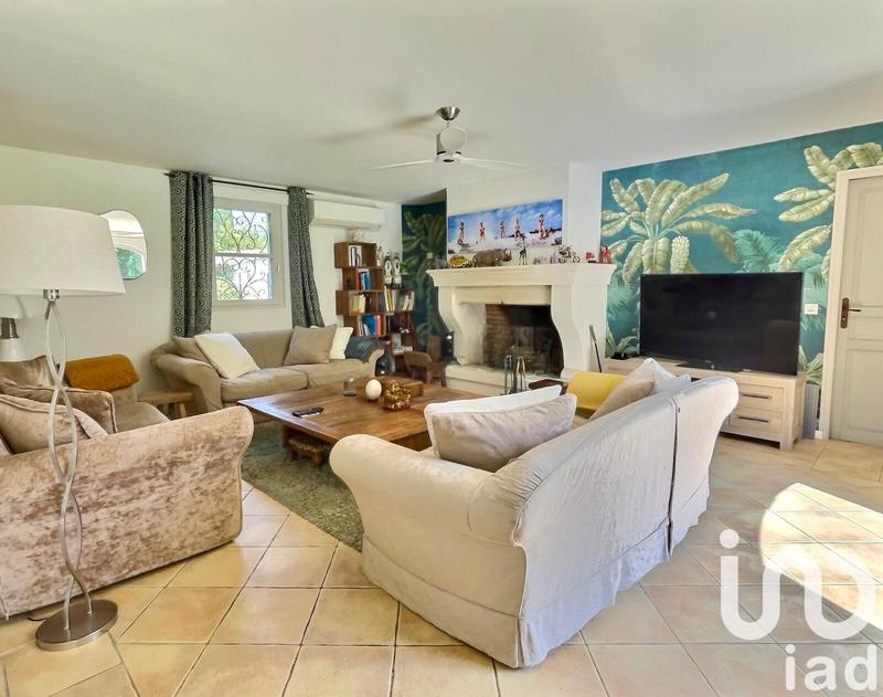 Maison - 332 m² - 10 pièces