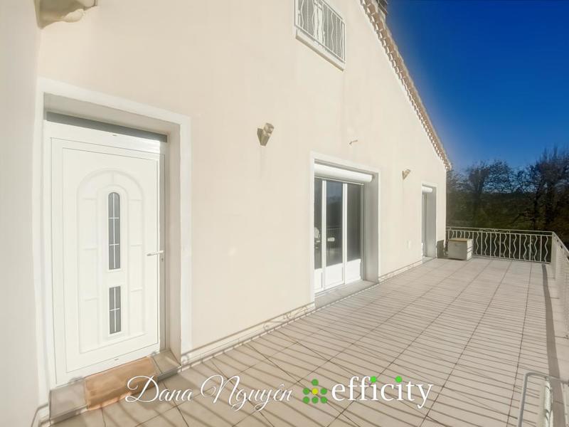 Villa - 171 m² - 8 pièces