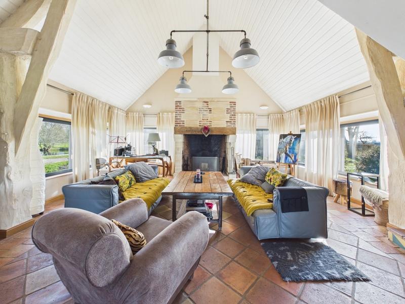 Propriété - 500 m² - 16 pièces