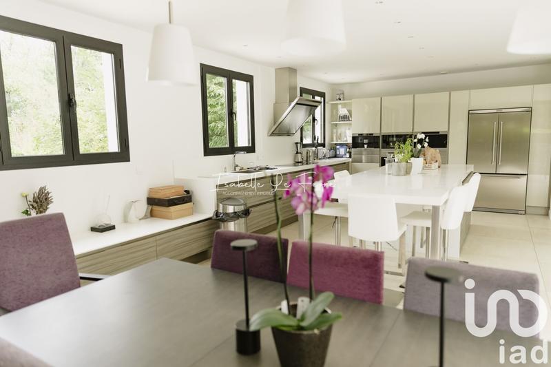 Maison de maîtres - 330 m² - 8 pièces