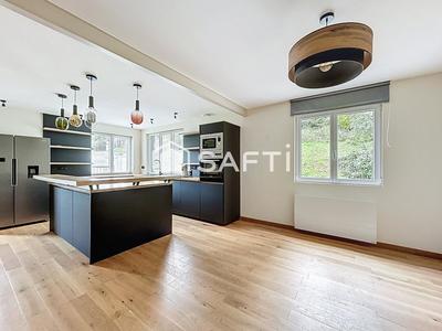 Maison - 88 m² - 4 pièces