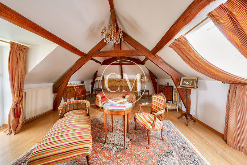 Maison bourgeoise - 520 m² - 10 pièces