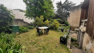 Immeuble - 144 m² - 9 pièces