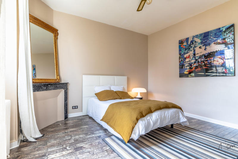 Maison - 270 m² - 7 pièces