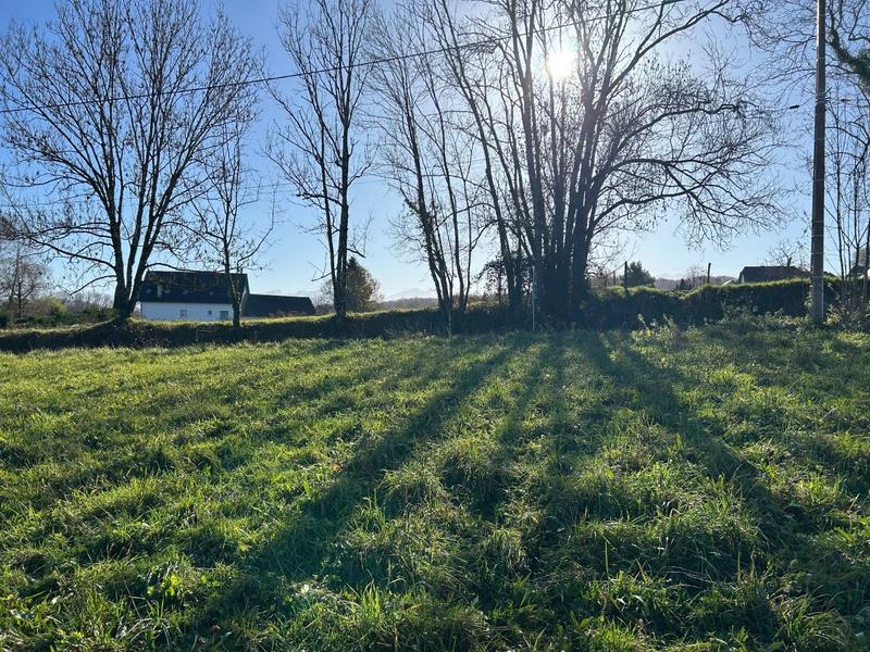 Terrain constructible - 1 796 m²