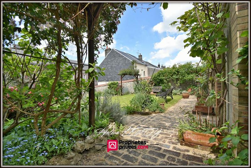 Maison - 260 m² - 12 pièces