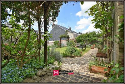 Maison - 260 m² - 12 pièces