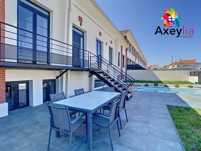 Loft - 278 m² - 5 pièces