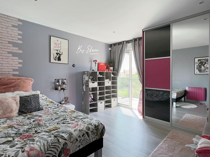 Maison - 245 m² - 7 pièces