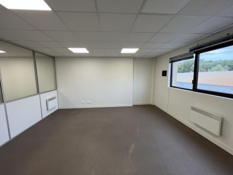 Bureau - 145 m²