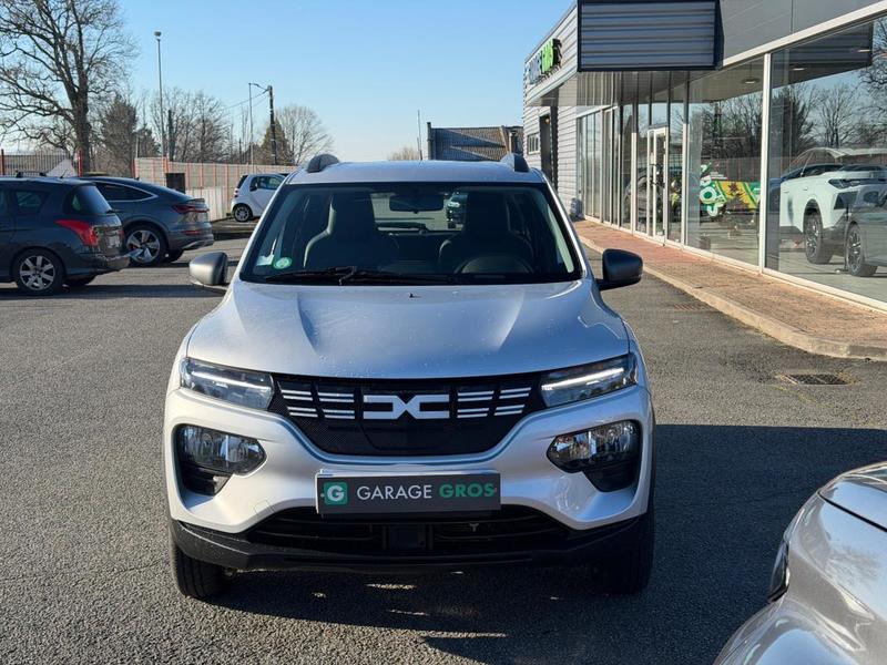 Dacia Spring Essential -23b