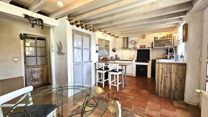 Maison - 189 m² - 6 pièces