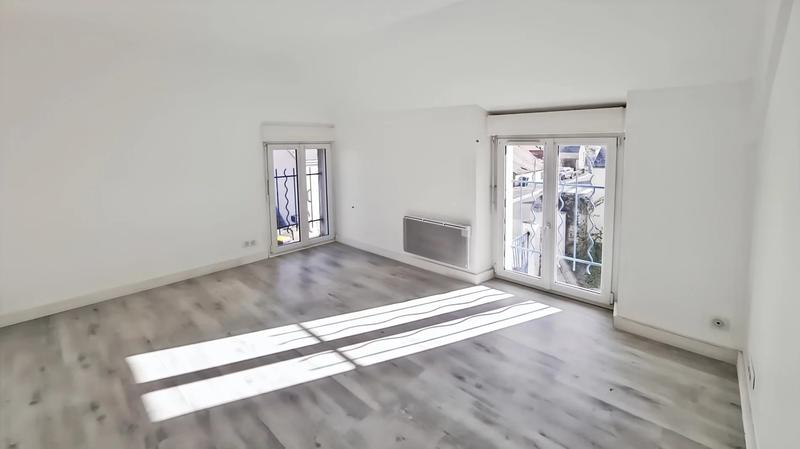 Maison - 186 m² - 8 pièces