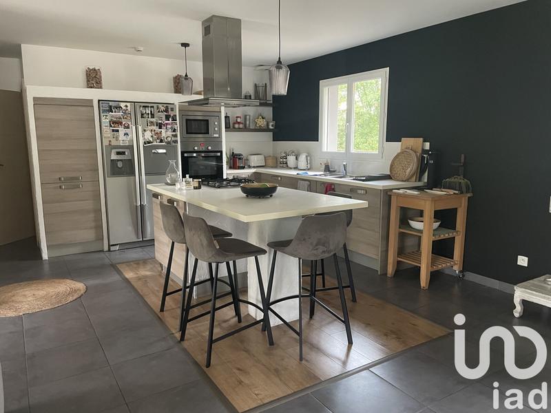 Maison - 200 m² - 7 pièces