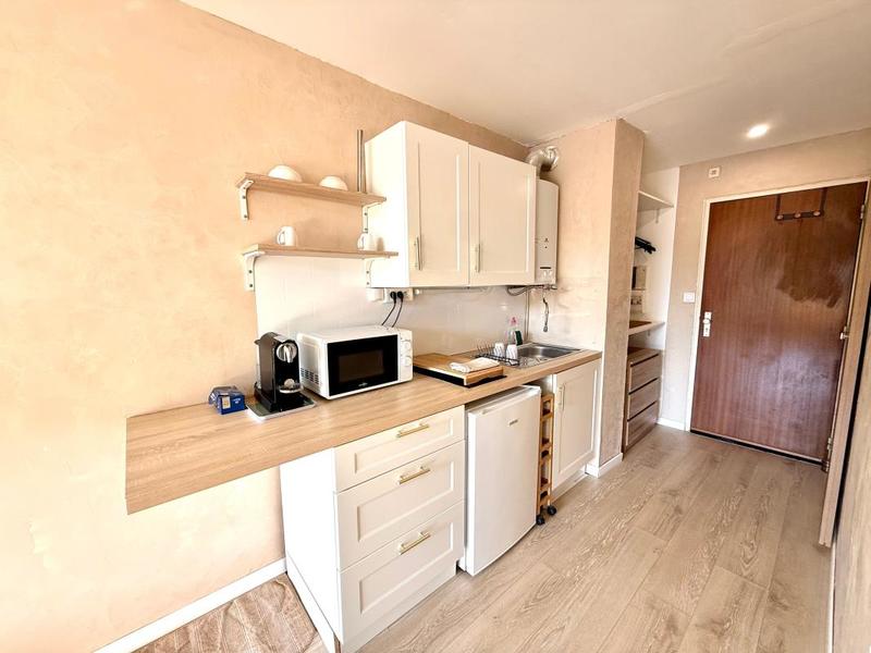 Studio - 25 m² - 1 pièce