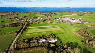 Corps de ferme - 130 m² - 5 pièces
