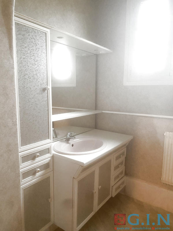 Maison - 106 m² - 6 pièces