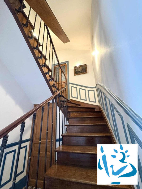 Maison - 180 m² - 5 pièces