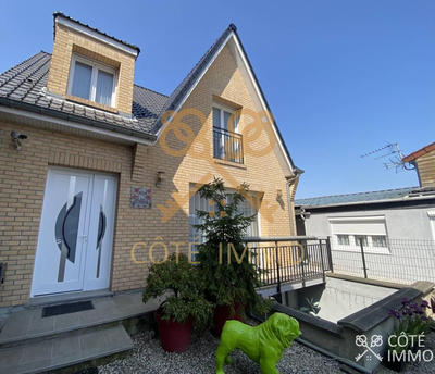 Maison - 225 m² - 6 pièces