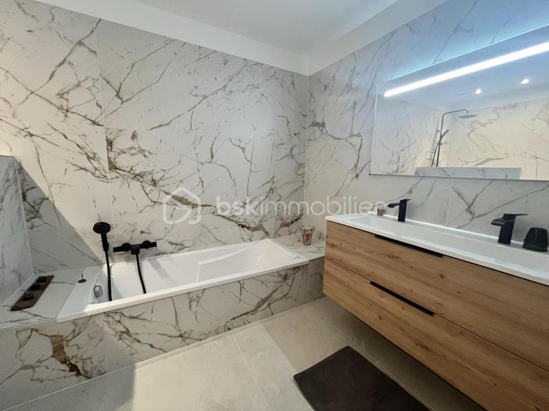 Maison - 104 m² - 4 pièces