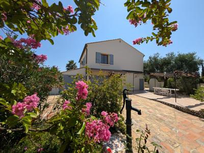 Maison traditionnelle - 142 m² - 6 pièces