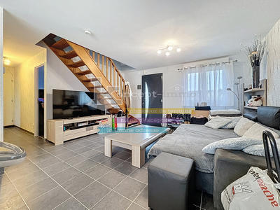 Maison - 94 m² - 6 pièces