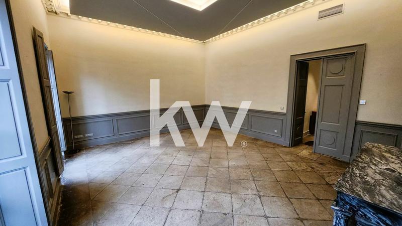 Bureau - 139 m² - 4 pièces