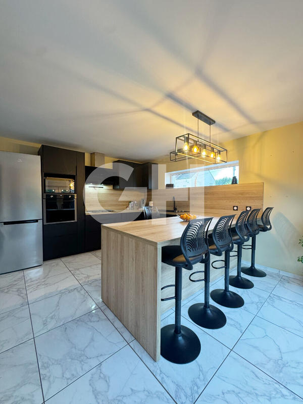 Maison - 126 m² - 5 pièces