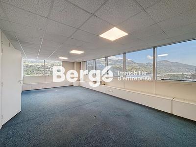 Bureau - 277 m²