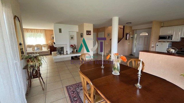 Maison - 140 m² - 6 pièces