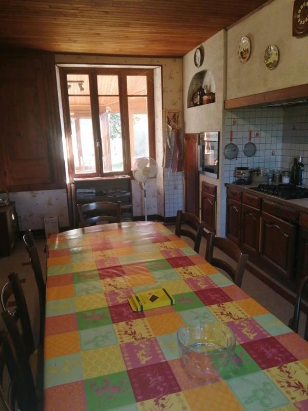 Corps de ferme - 250 m² - 11 pièces